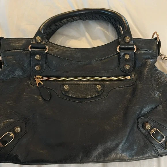Balenciaga Black Shoulder Bag with Distressed Leather - Picture 9 of 9